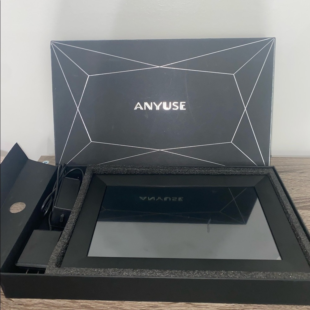 Anyuse WiFi Digital Picture Frame 10 inch